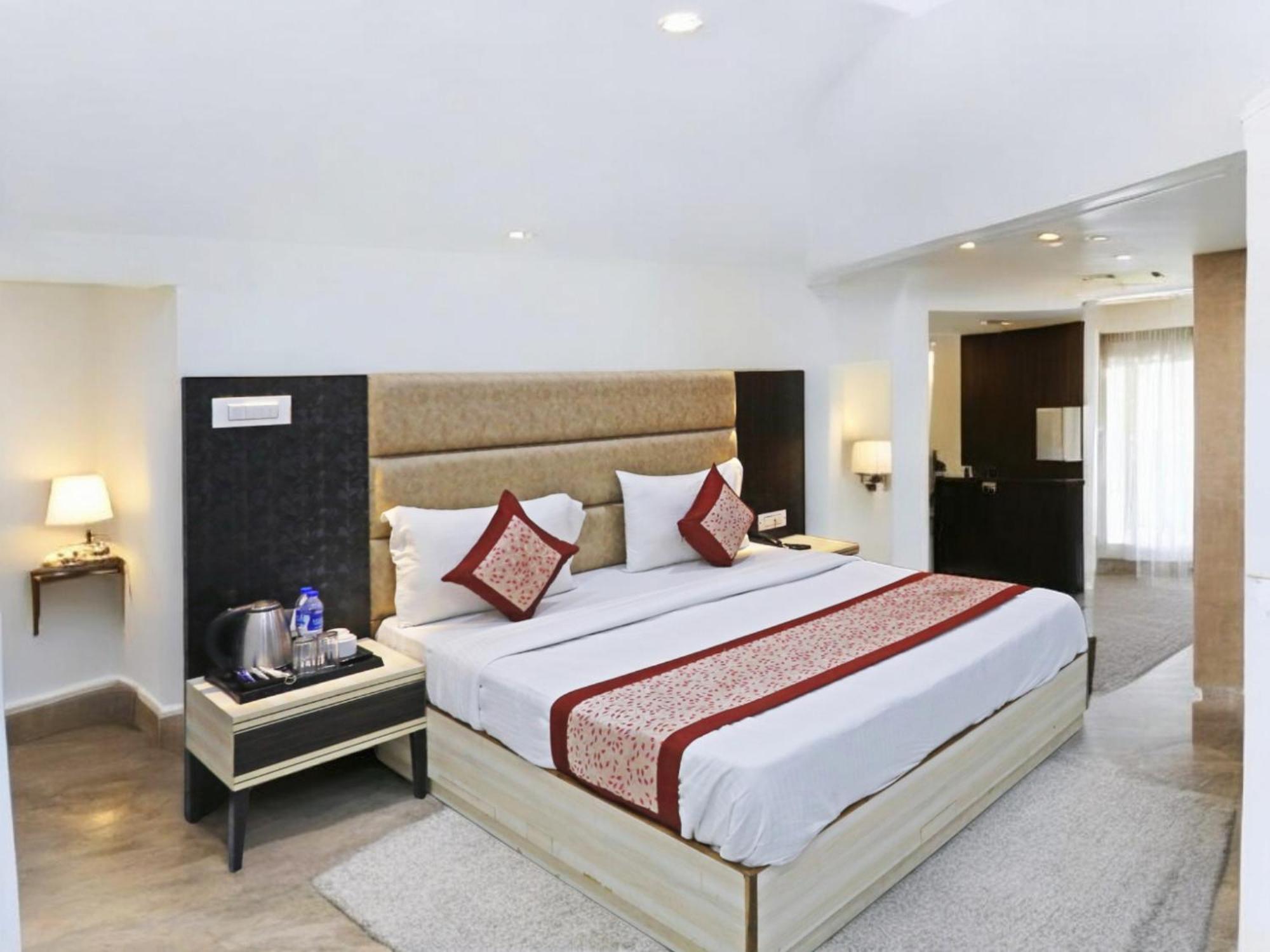 Hotel The Almora By Rs Global Near By Delhi International Airport With - Free Airport Drop New Delhi Exterior photo