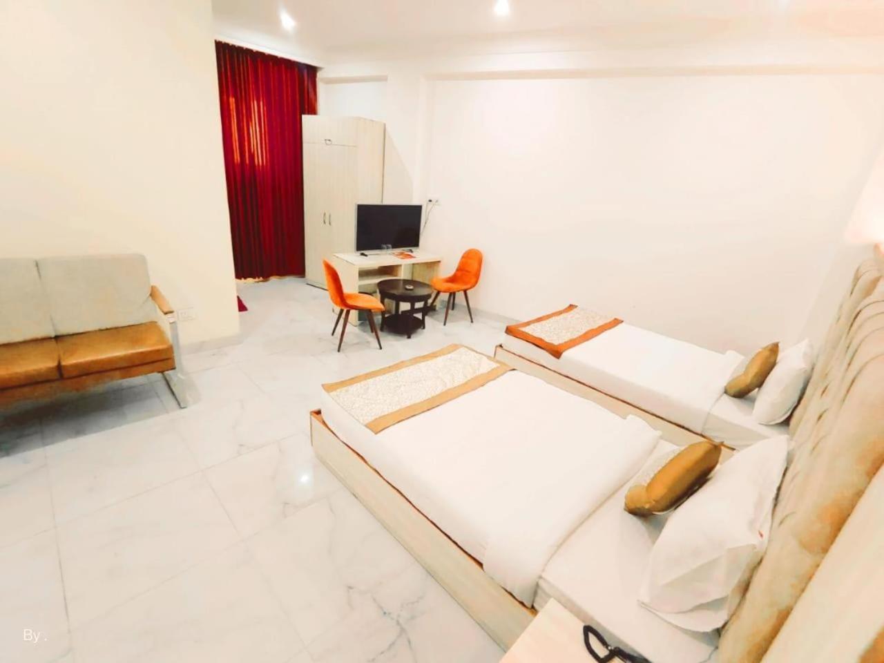 Hotel The Almora By Rs Global Near By Delhi International Airport With - Free Airport Drop New Delhi Exterior photo