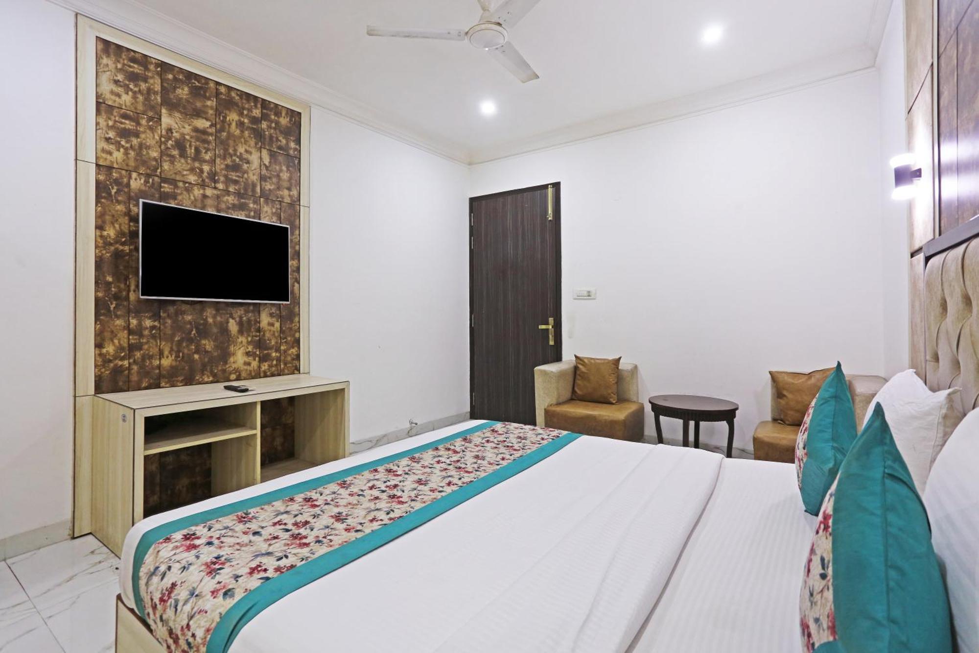 Hotel The Almora By Rs Global Near By Delhi International Airport With - Free Airport Drop New Delhi Exterior photo