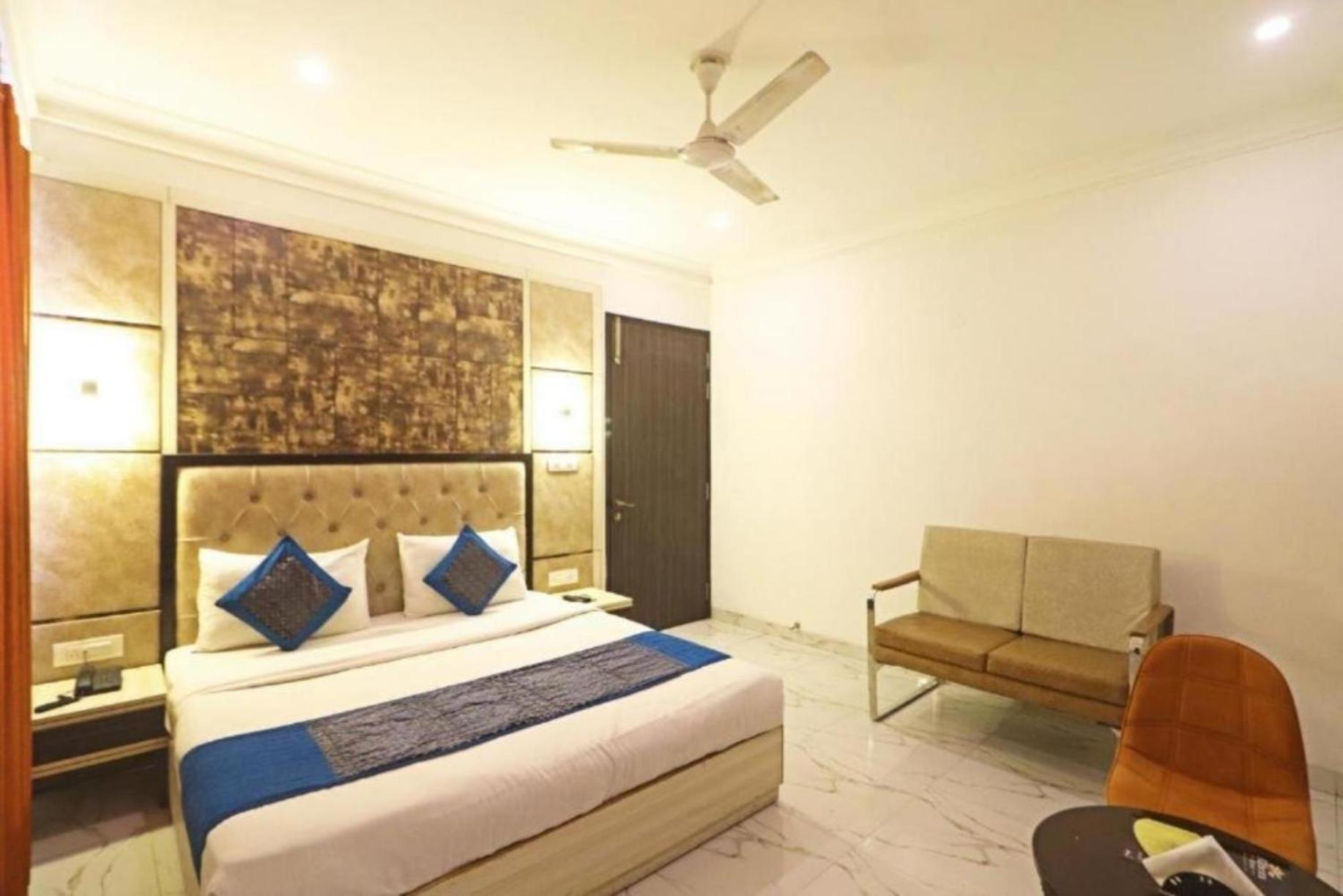 Hotel The Almora By Rs Global Near By Delhi International Airport With - Free Airport Drop New Delhi Exterior photo